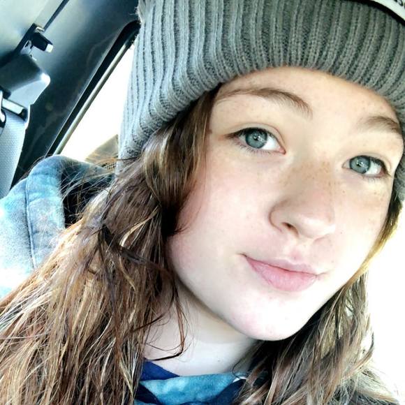 aynsley_raye